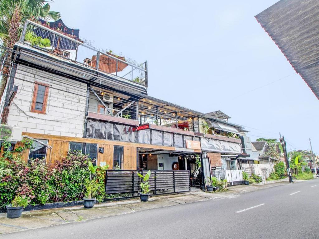Oyo 92256 Sentosa Residence Yogyakarta Exterior photo